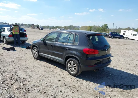 2012 Volkswagen Tiguan S из США, поврежденный, VIN WVGAV7AX3CW584045